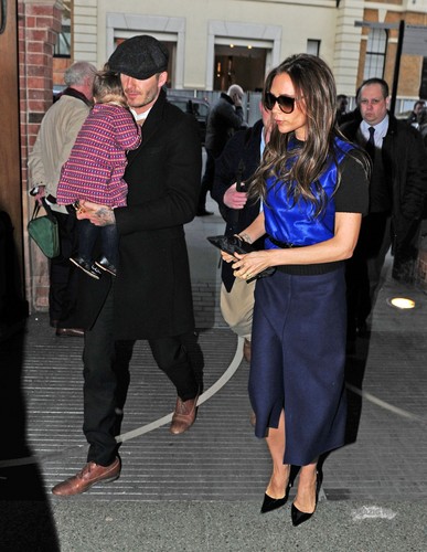  Feb. 18th - Londres - The Beckhams at St Pancras station
