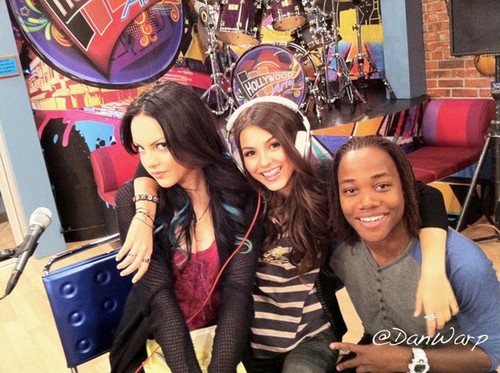  Jade and Tori and Andre