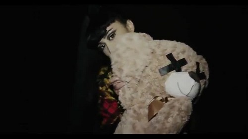  Natalia Kills - anda Can't Get In My Head if anda Don't Get In My katil {Music Video}
