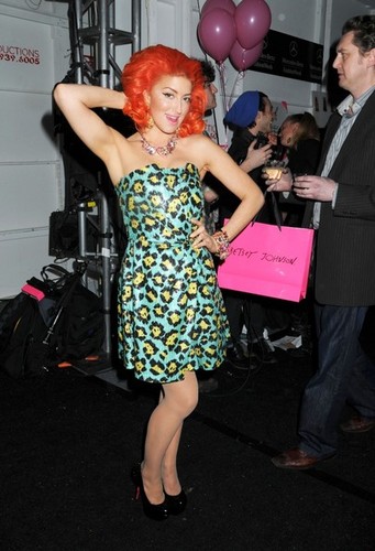  Neon+Hitch+Celebs+Betsey+Johnson+Show+NYC+