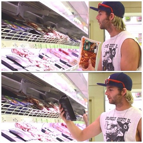  Shopping for canguro meat in Australia