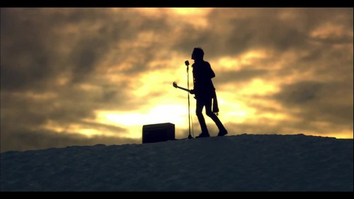  30 saat To Mars - A Beautiful Lie {Music Video}