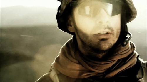  30 秒 To Mars- This Is War {Music Video}