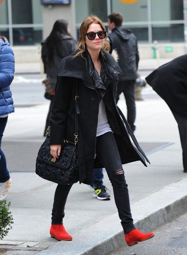  Ashley out in NYC