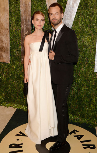  Attending the Vanity Fair Oscar after party with Benjamin at Sunset Tower, West Hollywood (02/24/13)