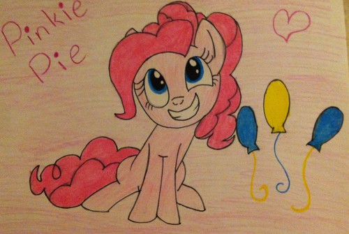  First time drawing Pinkie :D