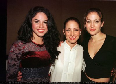  Gloria Estefan, Shakira, Jennifer Lopez - 1998