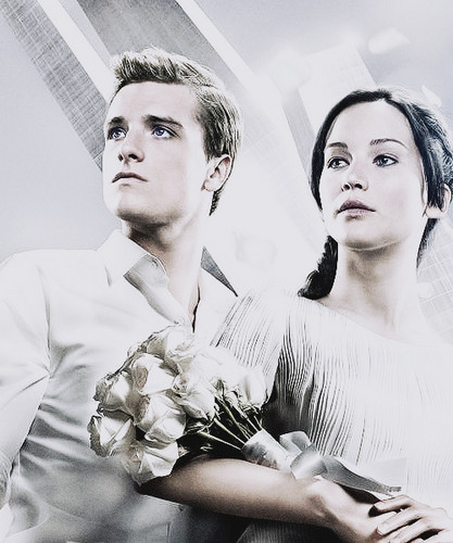  Katniss Everdeen & Peeta Mellark.
