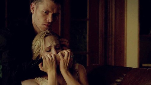  Klaus: amor is a vampire’s greatest weakness.