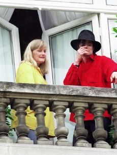  Michael And First Wife, Debbie Rowe