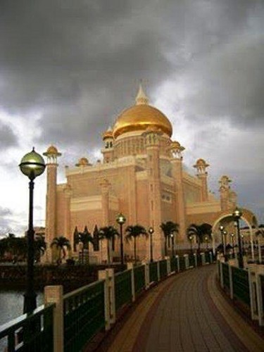  Mosques of the world - Sultan Omar Ali Saifuddin Mosque