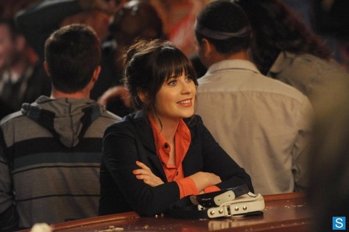  New Girl - Episode 2.19 - Guys Night - Promotional चित्रो