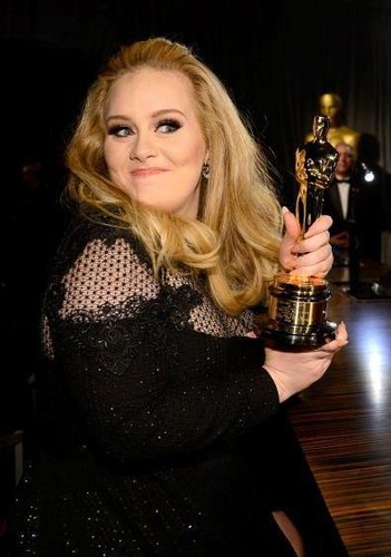  Oscars 2013: 아델 wins Best Original Song for 'Skyfall'