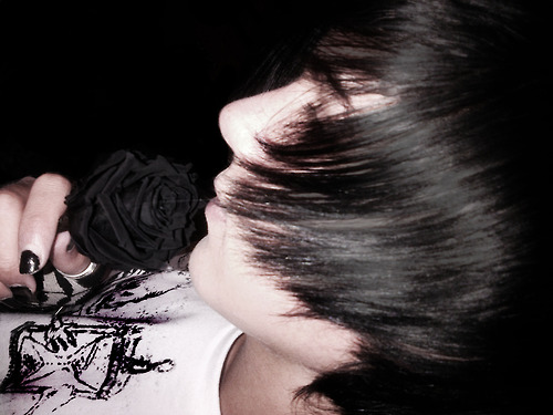  a black rose for my dark coração </3