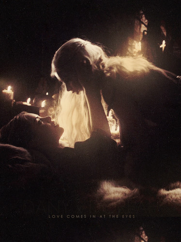  Daenerys Targaryen & Doreah