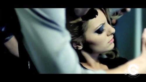  Alexandra Stan- Mr.Saxobeat {Music Video}