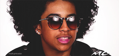  OMFG, Look at those lips LOL!!!!!! :D XD =O <33333333 ;*