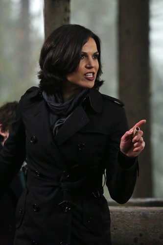  Once Upon a Time - 2x17- Welcome to Storybrooke