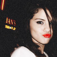  Selena ♥
