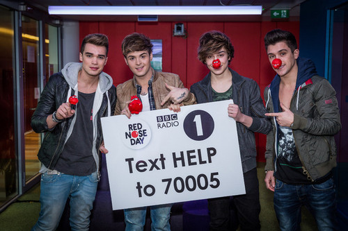  *~ Union J Red Nose दिन ~*