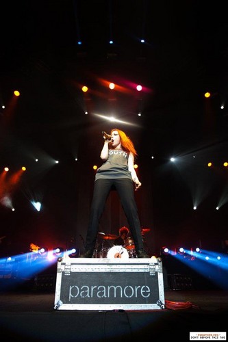 Paramore live at Bukit Kiara Indoor Arena, Kuala Lumpur, Malaysia 17022013