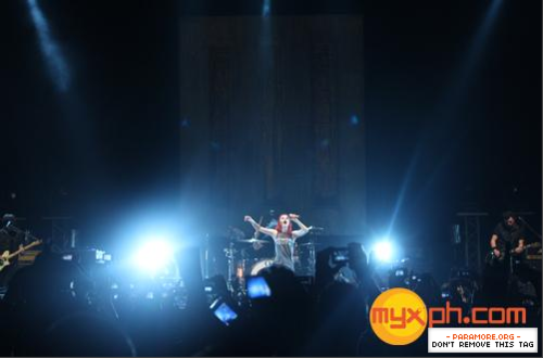  帕拉摩尔 live at Mall of Asia Arena, Manila, Philiphines 15022013
