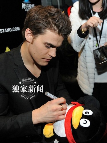  Paul Wesley in China