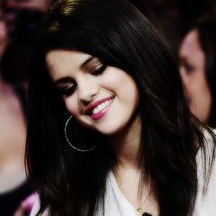  Selena Gomez icon <33