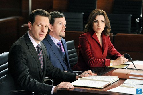  The Good Wife - Episode 4.19 - The Wheels of Justice - Promotional चित्रो