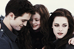  Bella, Edward & Nessie