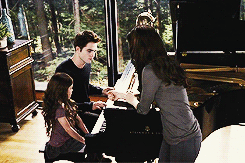 Edward, Bella & Renesmee