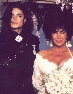  Michael And Elizabeth On Her Wedding hari Back In 1991