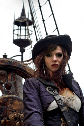  Pirate Regina!