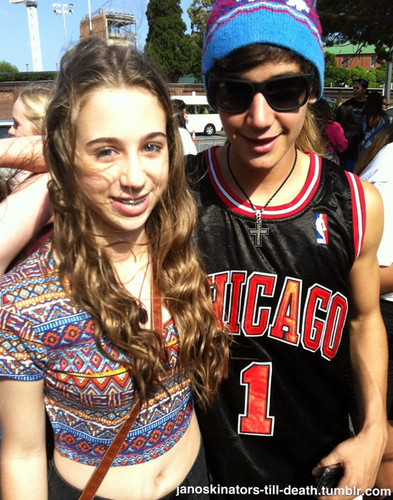  jai brooks with his fan ♥♥