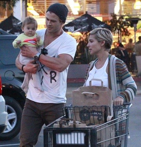 Chris Hemsworth & Family 