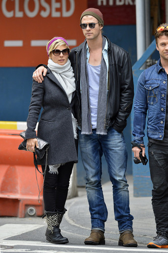  Chris Hemsworth and Elsa Pataky in Midtown