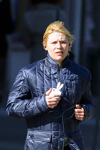  Claire Danes Jogs in NYC