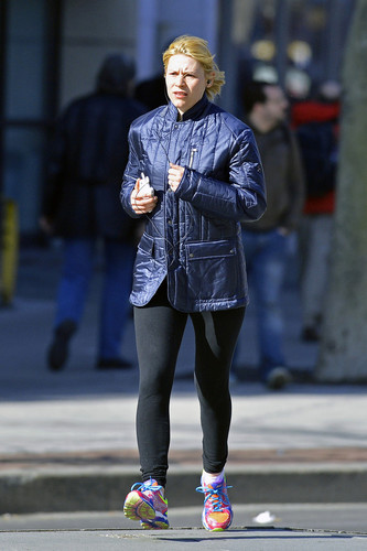  Claire Danes Jogs in NYC