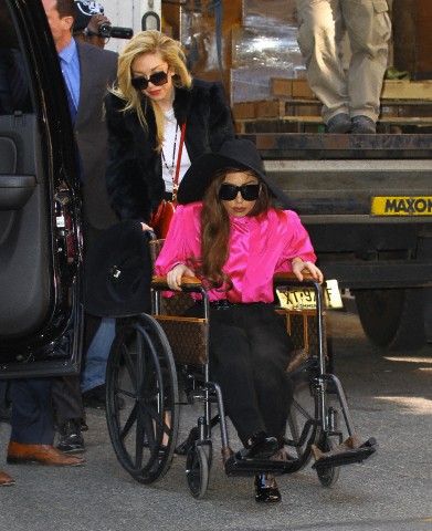  Gaga and Tara in NYC (April3)