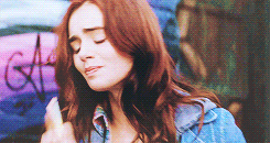  Lily as Clary Fray in The Mortal Instruments: City of অস্থি