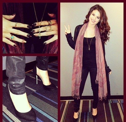 Selena - Personal تصاویر (Social networks)