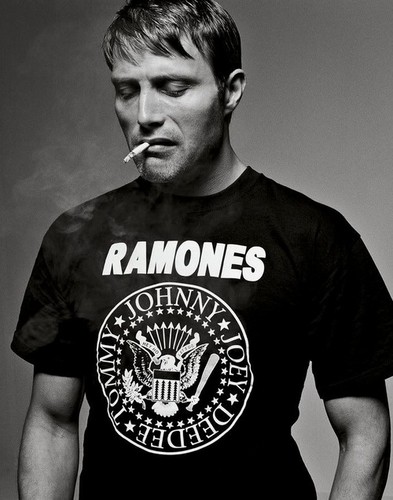  smoking hot in a 'Ramones' t-shirt