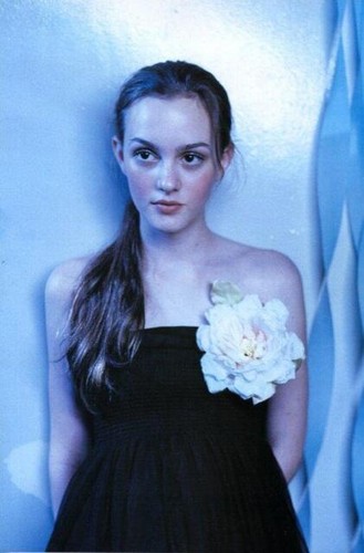 A young Leighton photographed 의해 Sofia Coppola.