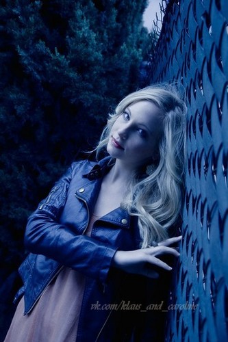  Full outtake from Candice's 2011 photoshoot 의해 Jeff Carrillo.