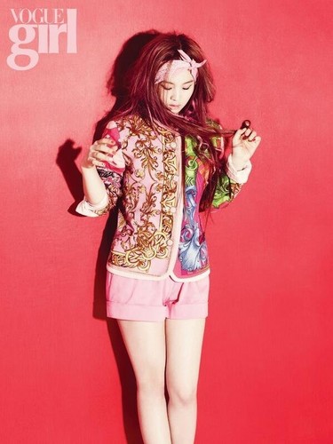  Lee Hi for ‘Vogue Girl’ ~
