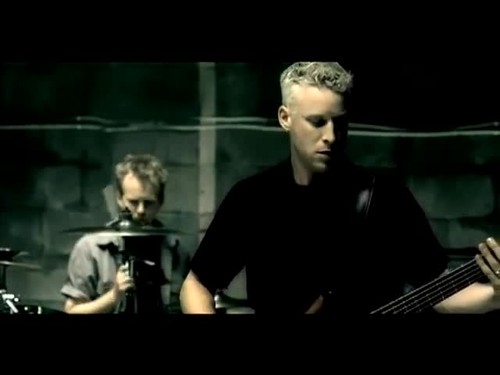  nickelback - How anda Remind Me {Music Video}