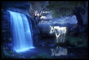  Unicorn Von a waterfall