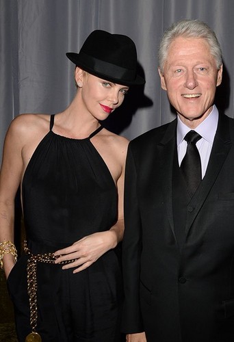  Charlize with Bill Clinton