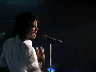  Dirty Diana (MJ MV) MV means musik video.