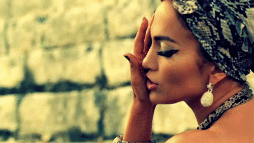  Jennifer Lopez in ‘I’m Into You’ 音乐 video